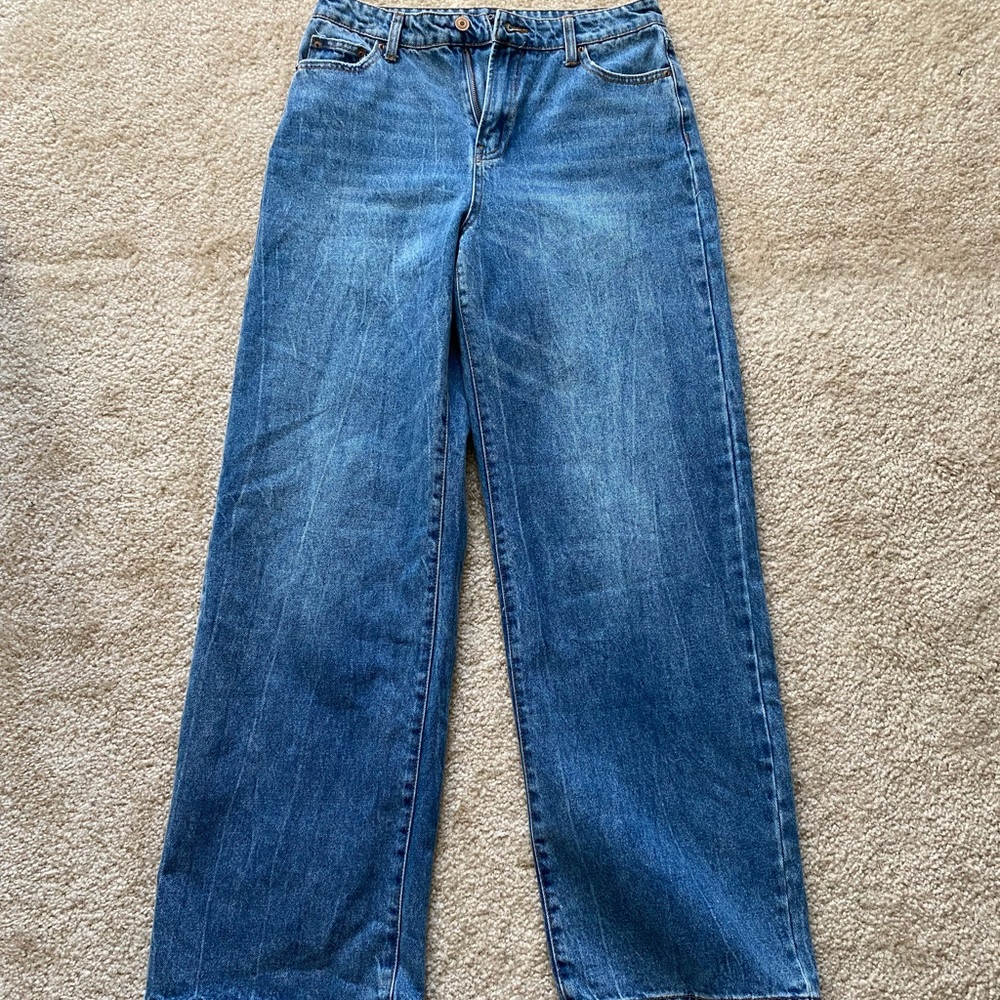 fashion nova blue wide legged jeans, size 5